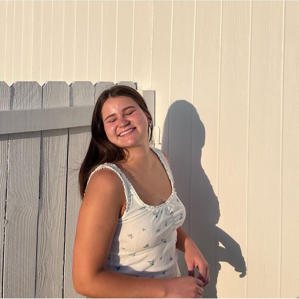 Meet your Posher, Madeline